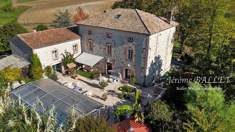 Maison de maîtres - 450 m² - 12 pièces