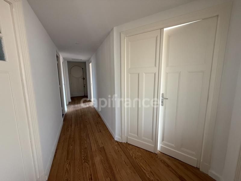 Appartement bourgeois - 107 m² - 4 pièces