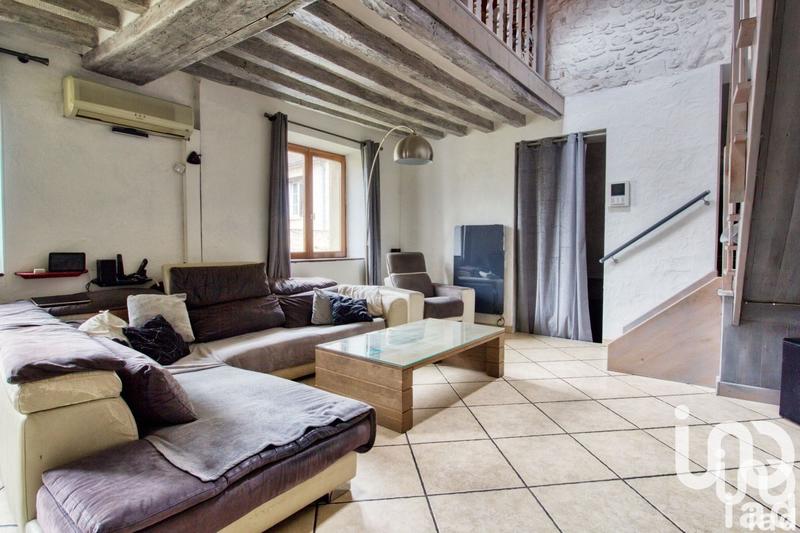 Maison - 202 m² - 8 pièces