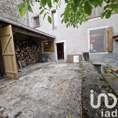 Maison - 187 m² - 7 pièces