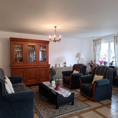 Maison - 252 m² - 9 pièces