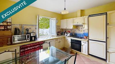 Maison - 224 m² - 8 pièces