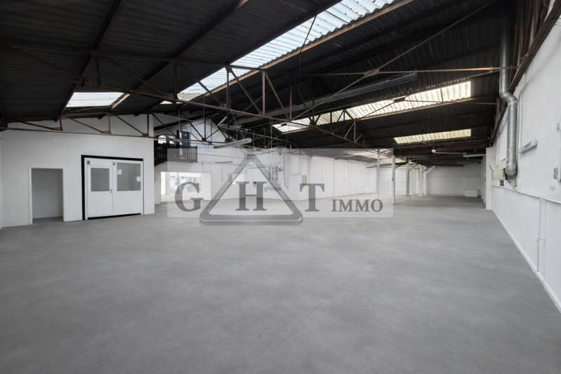 Local commercial - 926 m²