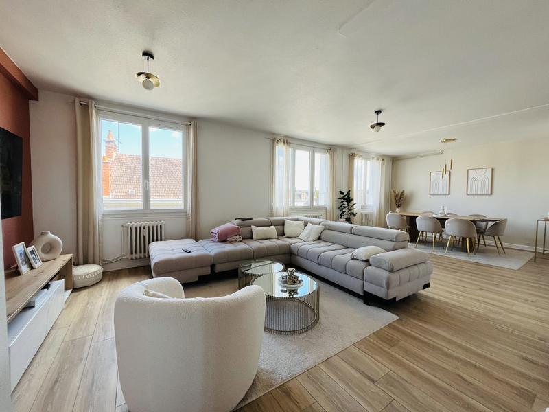 Appartement - 92 m² - 4 pièces