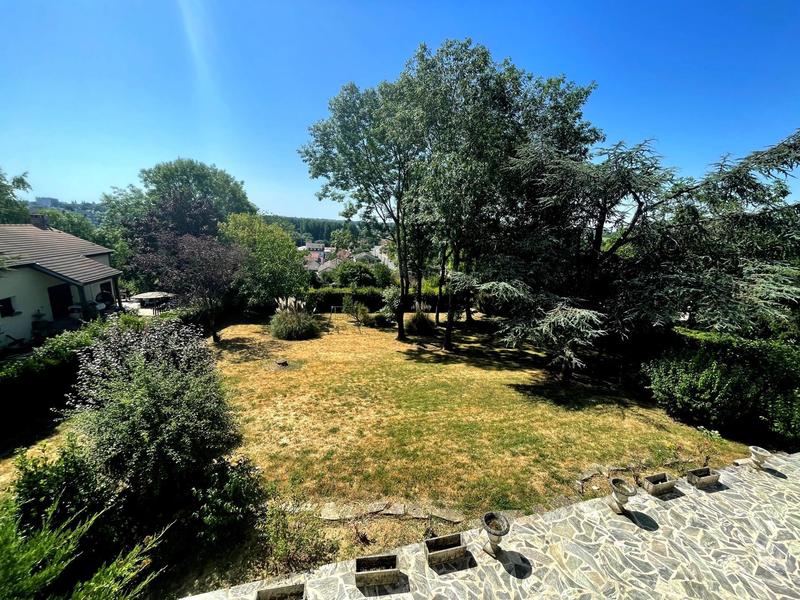 Maison - 212 m² - 6 pièces