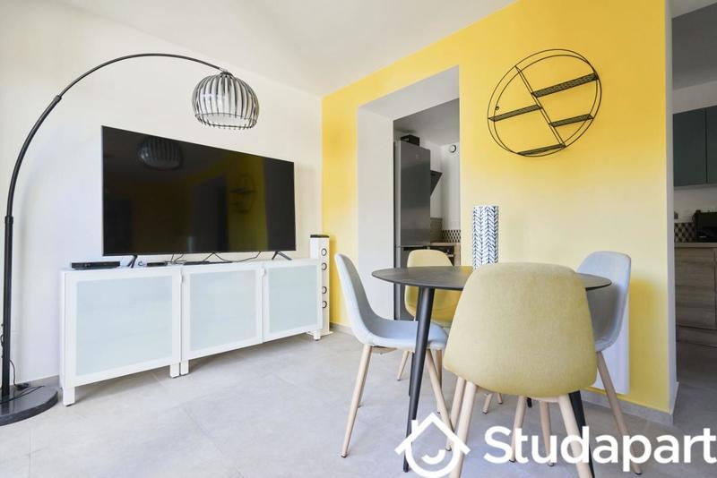 Chambre - 10 m² - 1 pièce