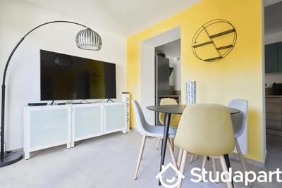 Chambre - 10 m² - 1 pièce