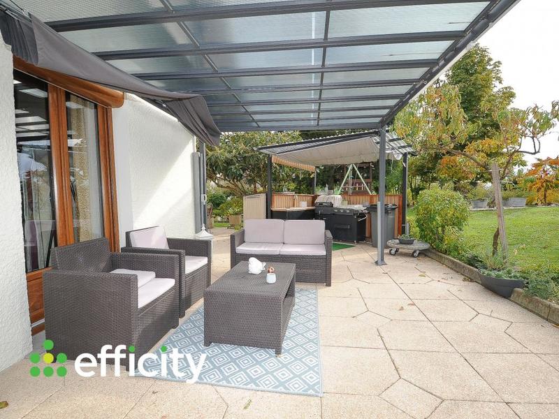 Pavillon - 200 m² - 5 pièces