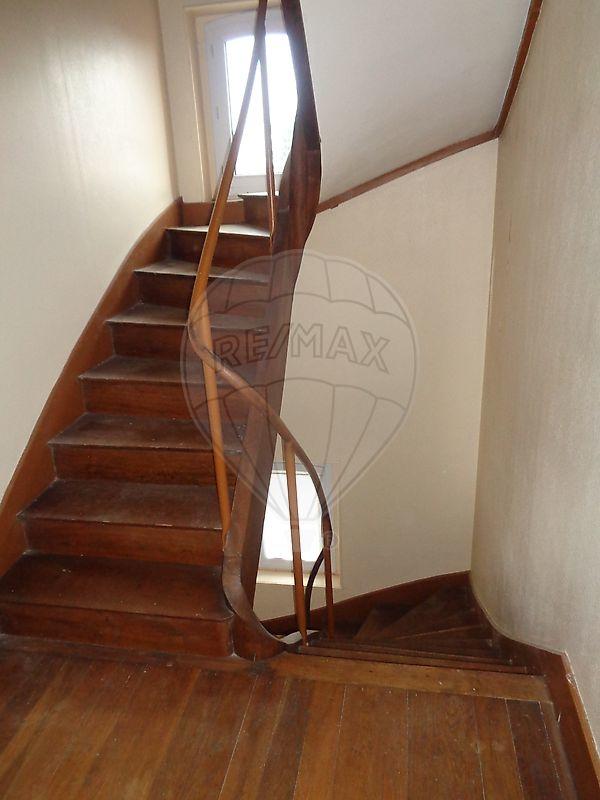 Maison - 170 m² - 9 pièces