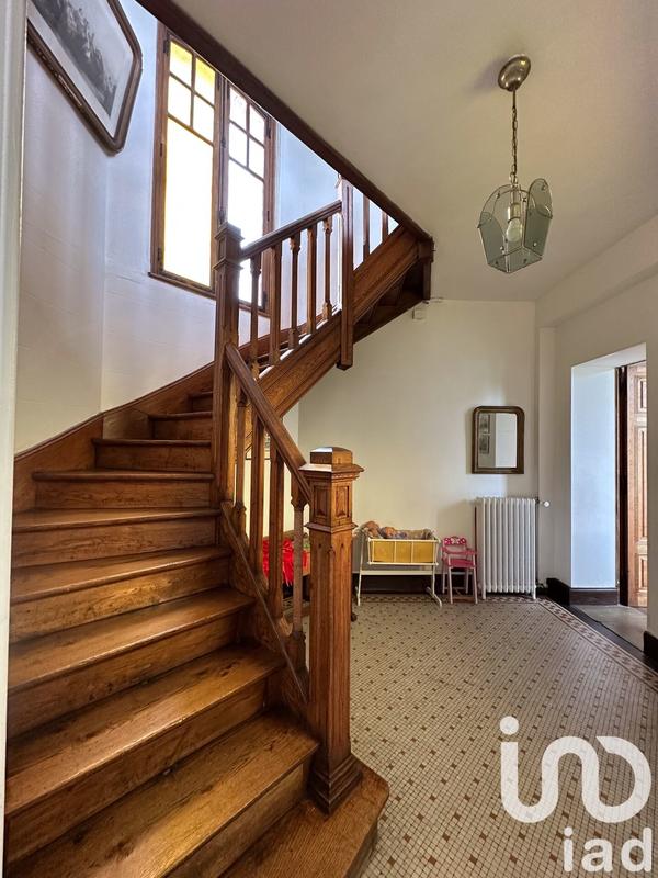 Maison - 320 m² - 12 pièces