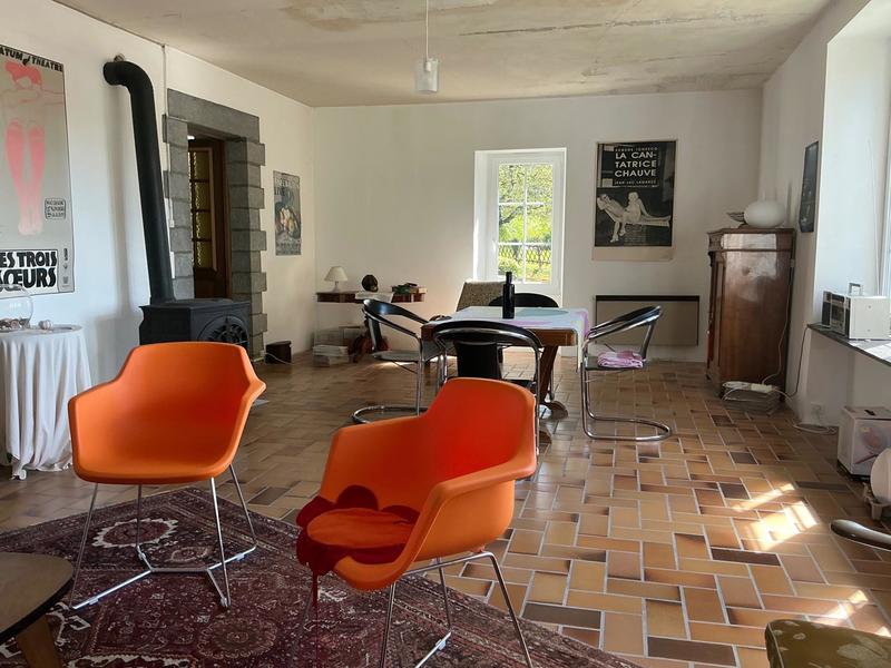 Maison - 225 m² - 9 pièces