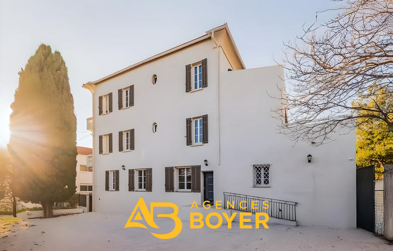 Appartement - 80 m² - 4 pièces