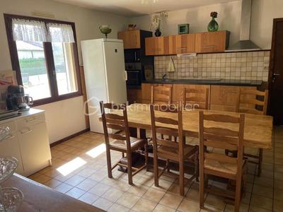 Maison - 121 m² - 6 pièces