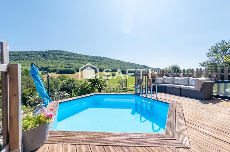 Maison - 210 m² - 5 pièces