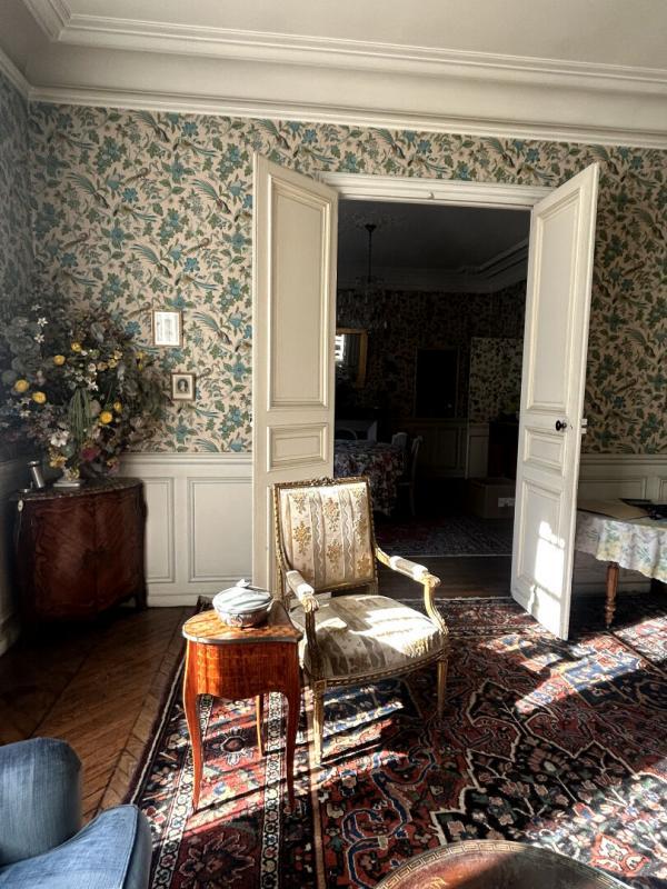 Appartement - 144 m² - 8 pièces