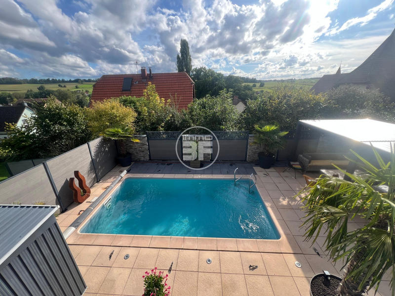 Maison - 102 m² - 5 pièces