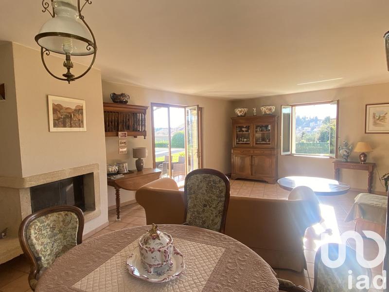 Maison - 203 m² - 9 pièces