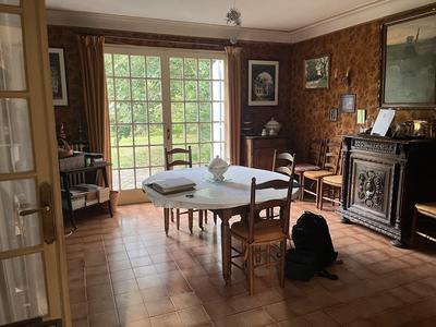 Maison - 200 m² - 10 pièces