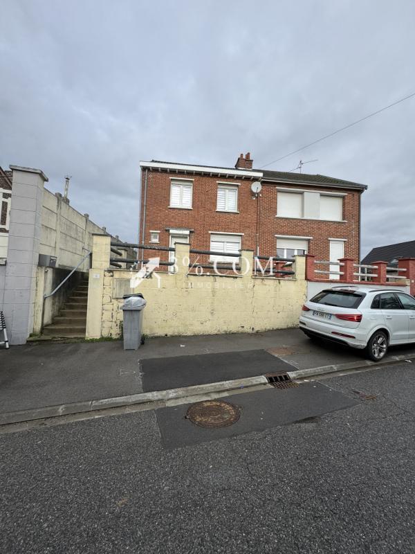 Maison - 107 m² - 7 pièces