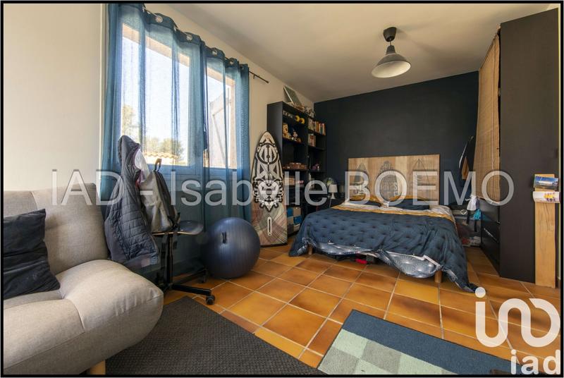 Maison - 216 m² - 9 pièces