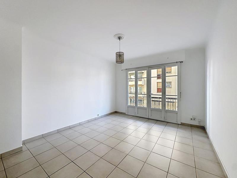 Studio - 23 m² - 1 pièce