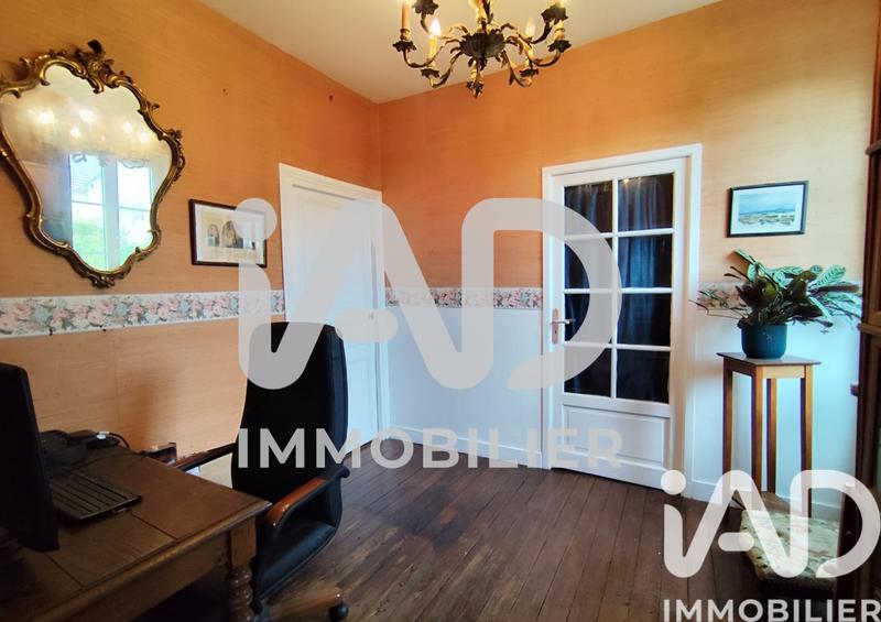 Maison - 240 m² - 8 pièces