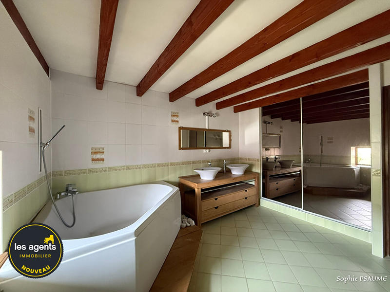 Maison - 190 m² - 8 pièces