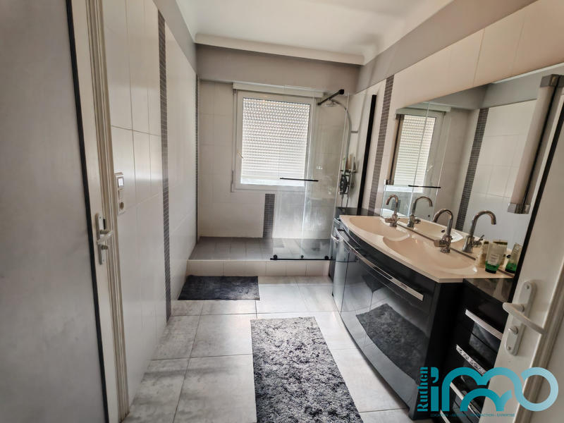 Maison ancienne - 200 m² - 7 pièces