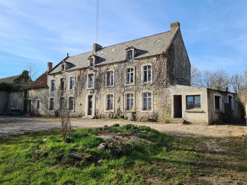 Maison - 250 m² - 7 pièces