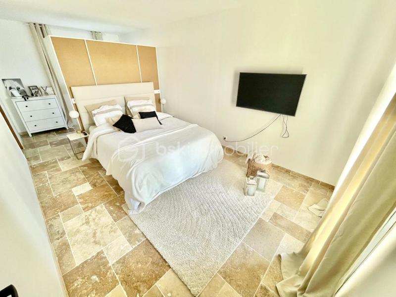 Propriété - 174 m² - 6 pièces