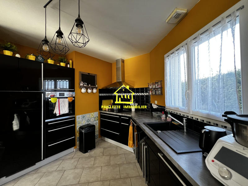 Maison - 100 m² - 4 pièces