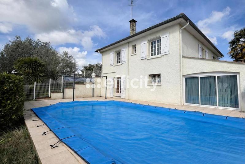 Maison - 175 m² - 7 pièces