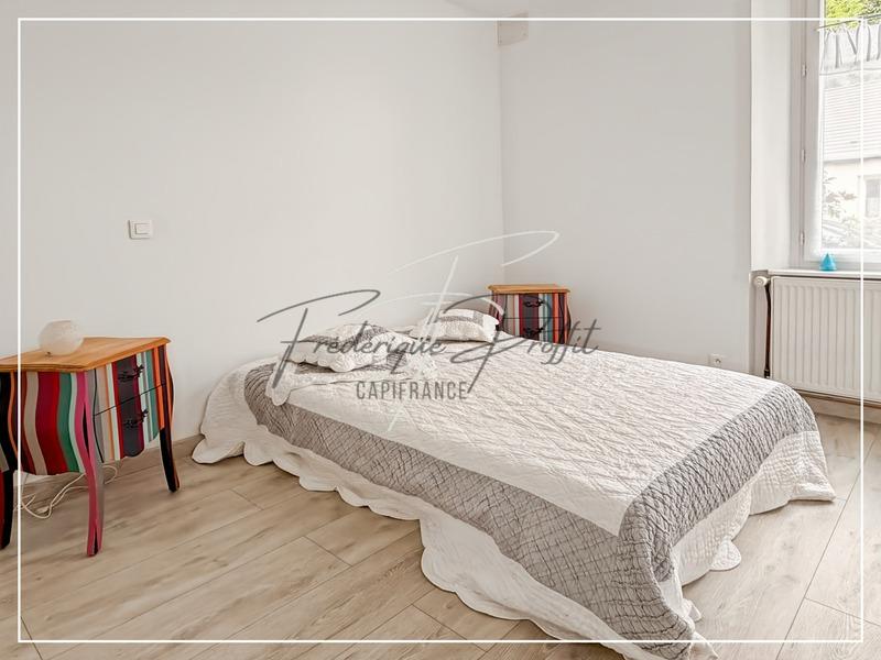 Demeure - 368 m² - 11 pièces