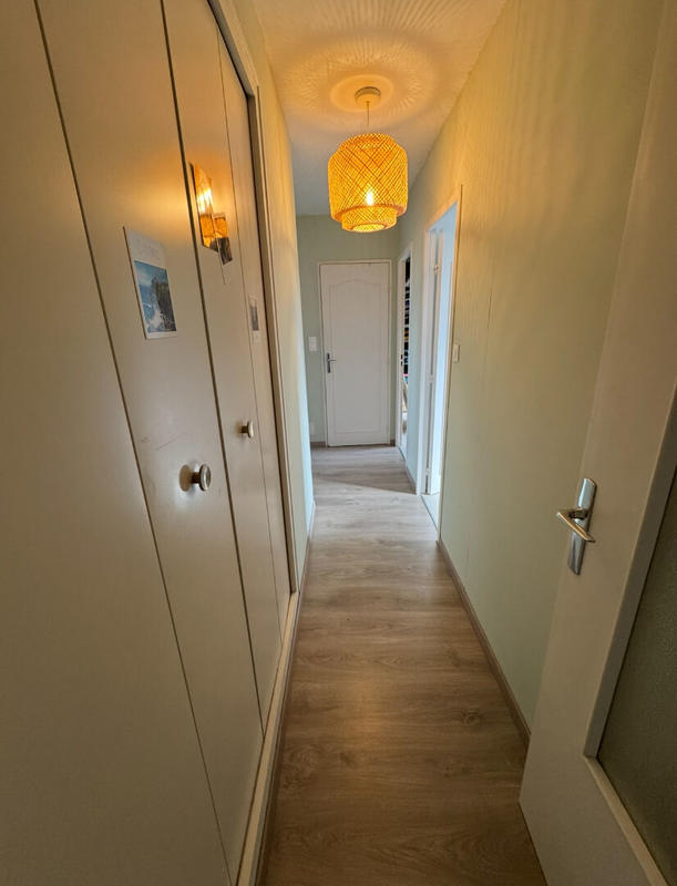 Appartement - 93 m² - 4 pièces