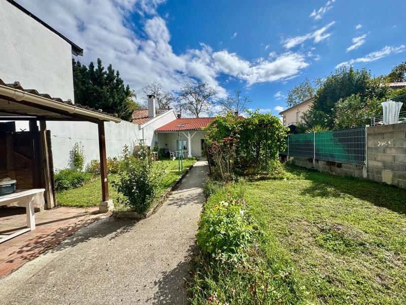 Maison - 185 m² - 5 pièces