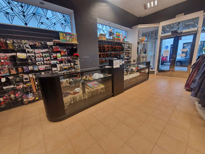 Local commercial - 242 m² - 4 pièces