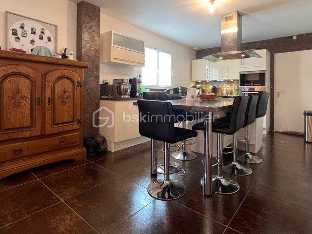 Pavillon - 122 m² - 7 pièces