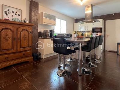 Pavillon - 122 m² - 7 pièces