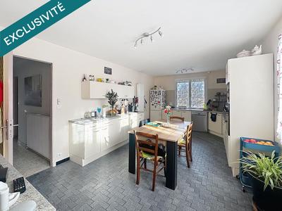 Maison - 180 m² - 8 pièces