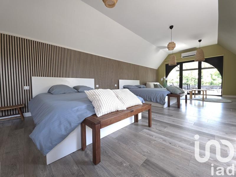 Maison - 435 m² - 12 pièces