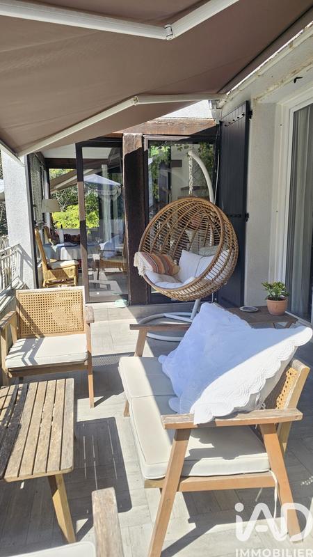 Maison - 204 m² - 6 pièces