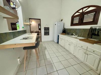 Maison - 400 m² - 10 pièces