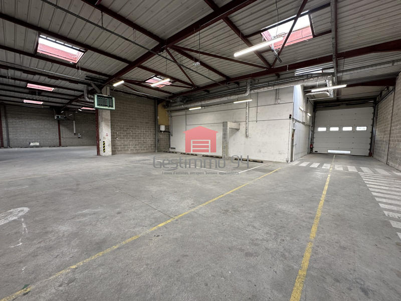 Local d'activités - 1 730 m²