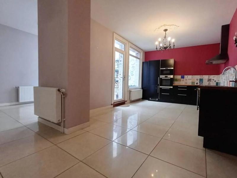 Maison de ville - 170 m² - 7 pièces
