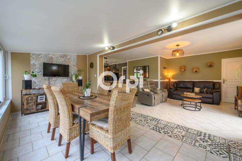 Maison - 180 m² - 7 pièces