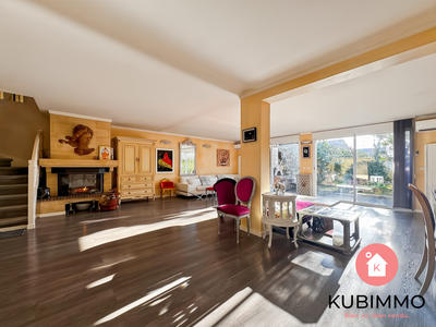 Maison - 120 m² - 5 pièces