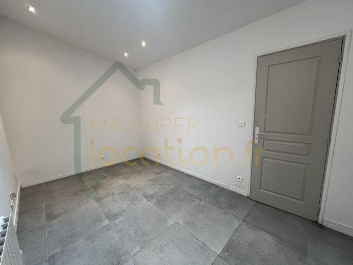 Local commercial - 54 m² - 1 pièce