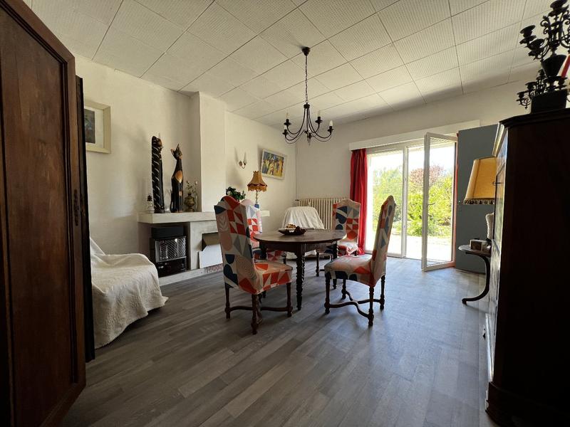 Maison - 303 m² - 11 pièces