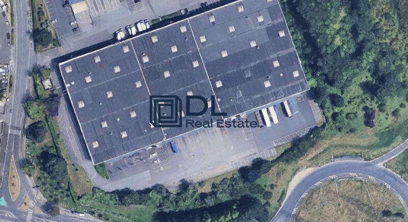 Entrepôt - 6 871 m²