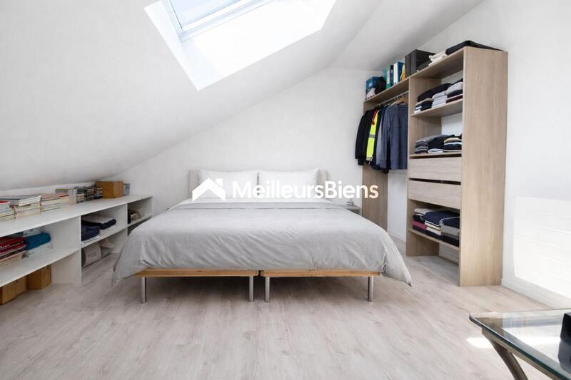 Maison - 197 m² - 9 pièces